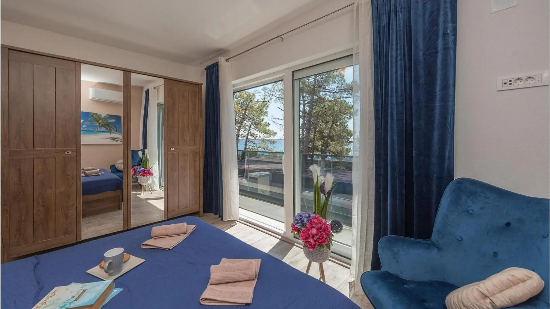 Villa Karlo Vir Holiday home