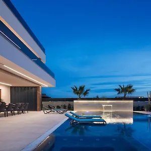  Villa Malibu Royal
